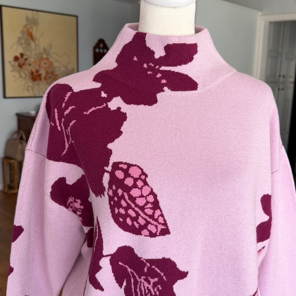 Avara Floral Knit Sweater – Size Small – Excellent Condition - Picture 5 of 9
